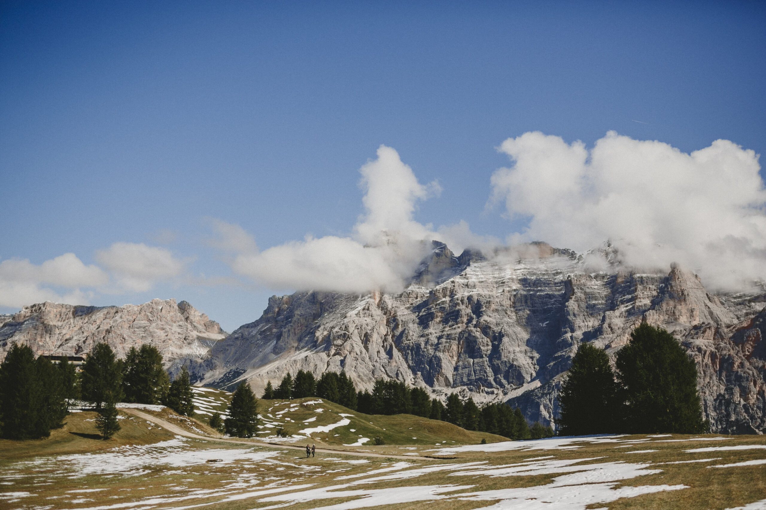 A Dolomites Wedding reception in italian nature